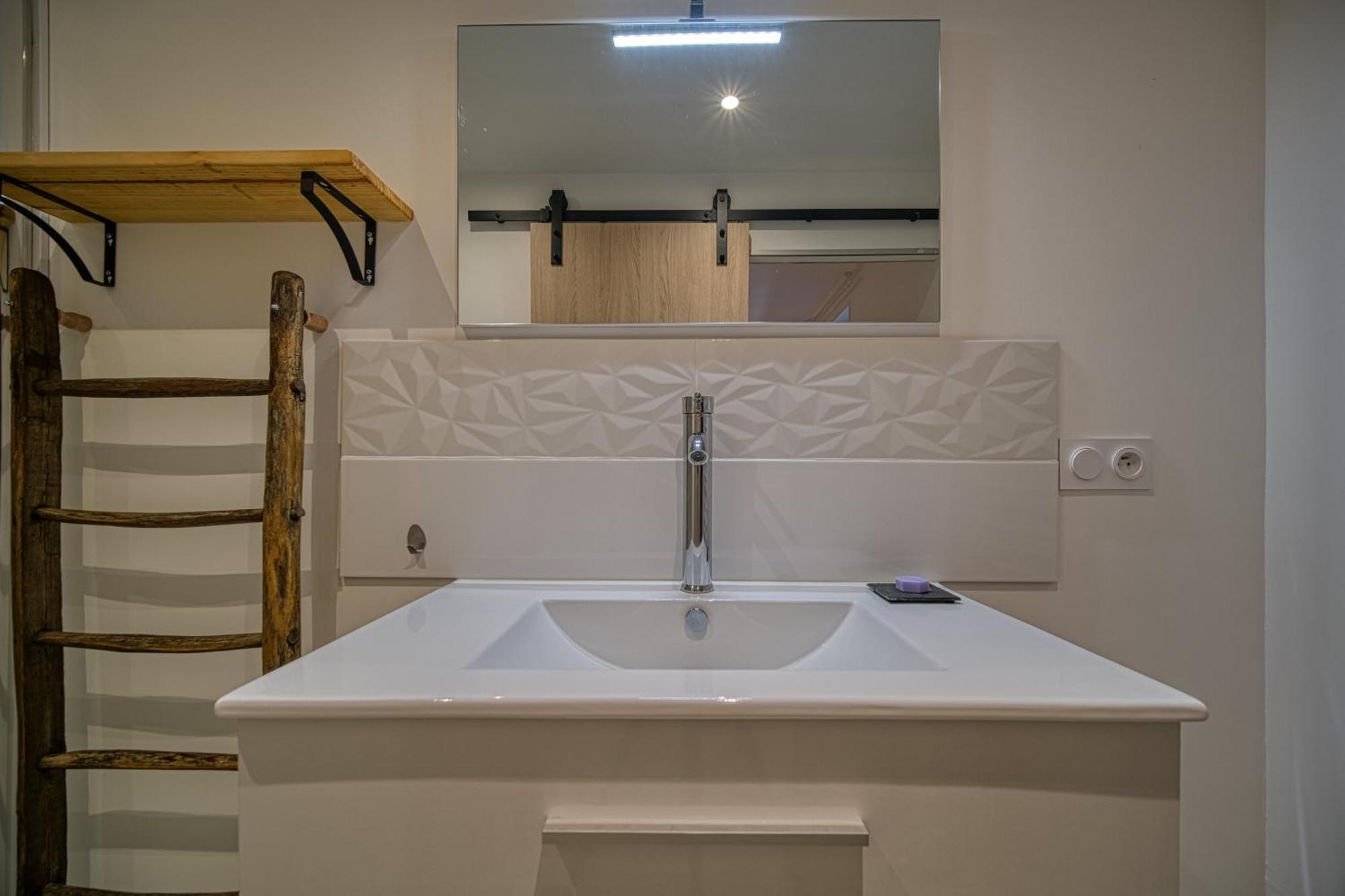 Maison Michonieres - Gite 3 Etoiles - 8 Personnes Miribel  Dış mekan fotoğraf